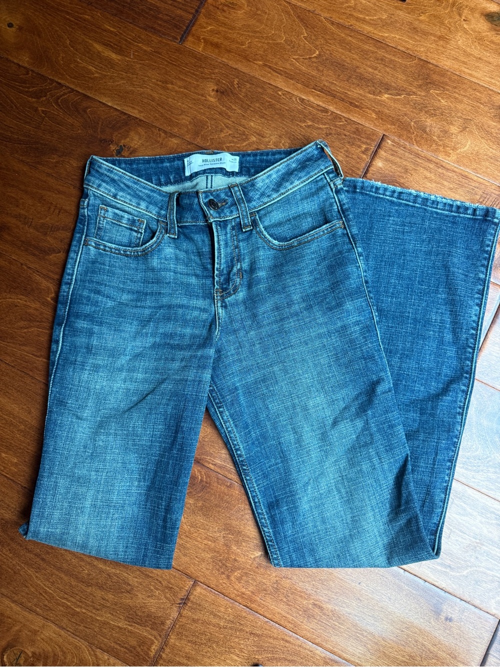 Hollister Women's Blue Denim Mid-Rise Relaxed Boot Jeans